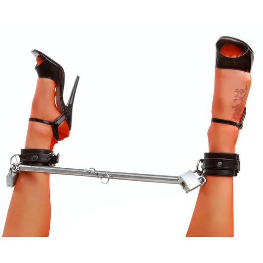 black-steel-adjustable-spreader-bar